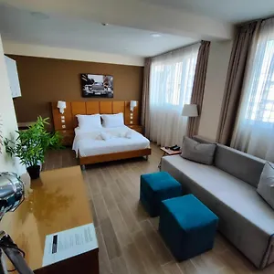 La Place De La Gare - New Subway Station Apartment Thessaloniki