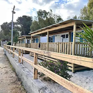  Campeggio Karavomilos
